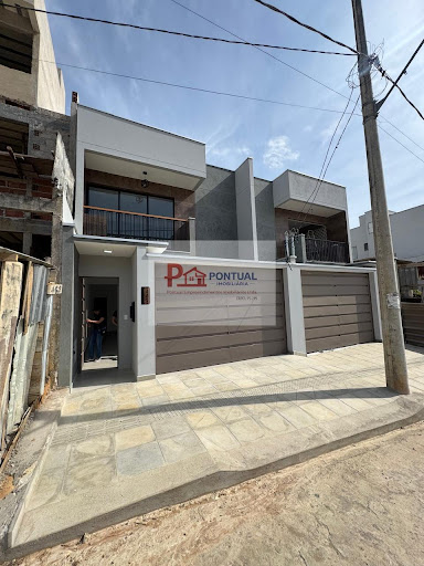 Casa geminada em alto padrão no bairro Belvedere  -  Coronel Fabriciano
