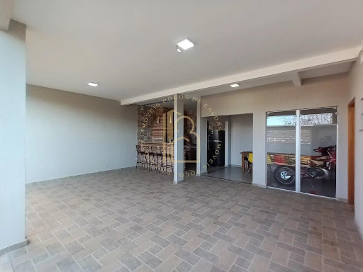 Casa moderna em Jardim Vitoria  -  Poços de Caldas