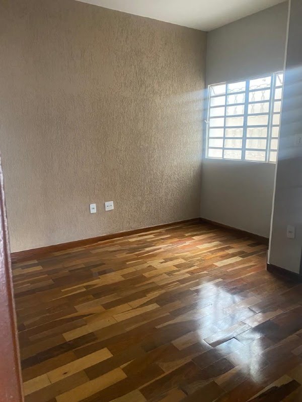 Casa à venda com 3 quartos, 1 suíte, 2 vagas e 180m² no São João Batista, Belo Horizonte (MG) — foto 8 de 22