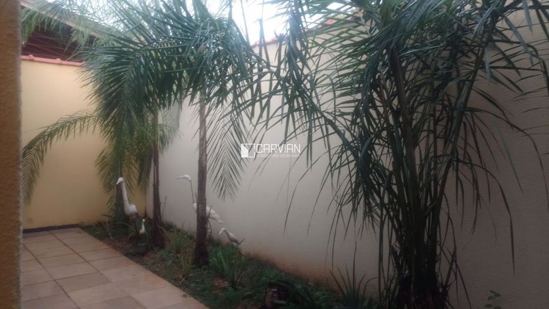 Casa à venda com 3 quartos, 2 banheiros, 1 vaga e 168m² no Jardim Ouro Branco, Ribeirão Preto — foto principal