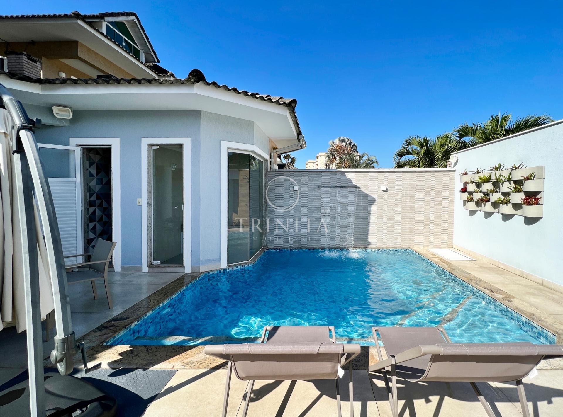 Piscina da casa no Green Place
