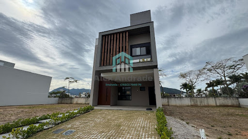Casa em Condomínio em Bairro Deltaville - Biguaçu, SC