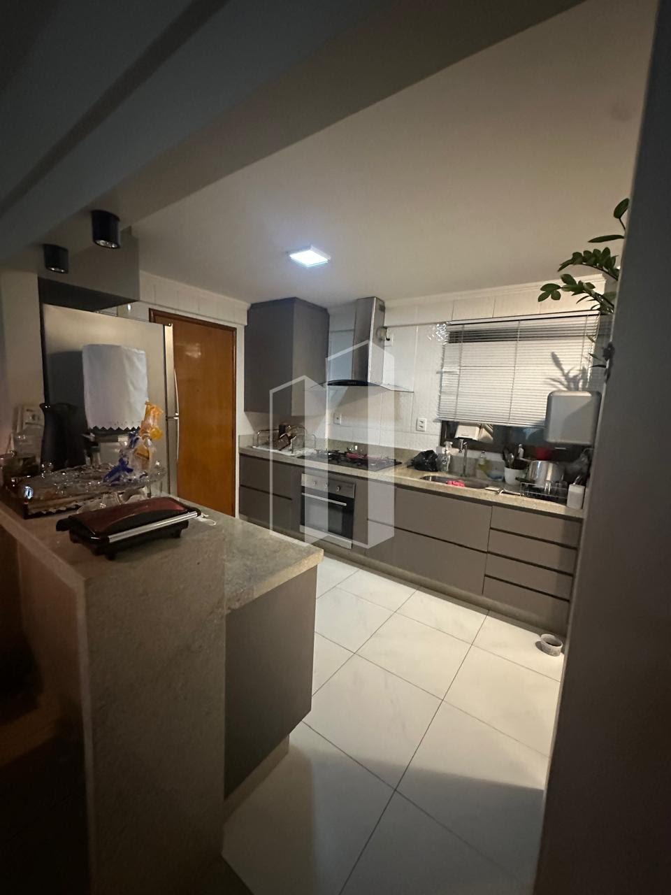 Apartamento à venda com 4 quartos, 1 suíte, 2 vagas e 110m² no Setor Bueno, Goiânia (GO) — foto 3 de 21