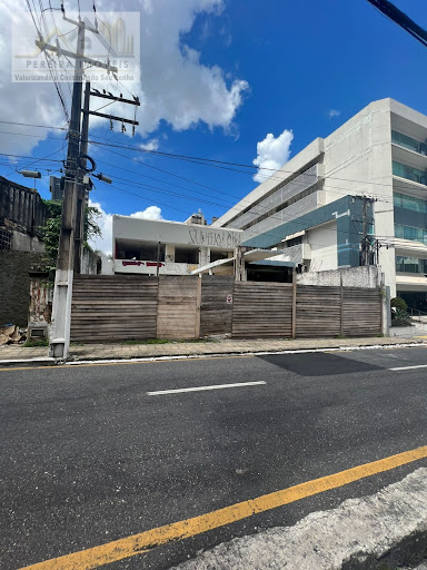 DANIEL PEREIRA IMOB VENDE:Casa Estilo Moderno /Bairro:Reduto. 18/4 quartos/30 vagas de Garagem. VALOR R$6.500.000