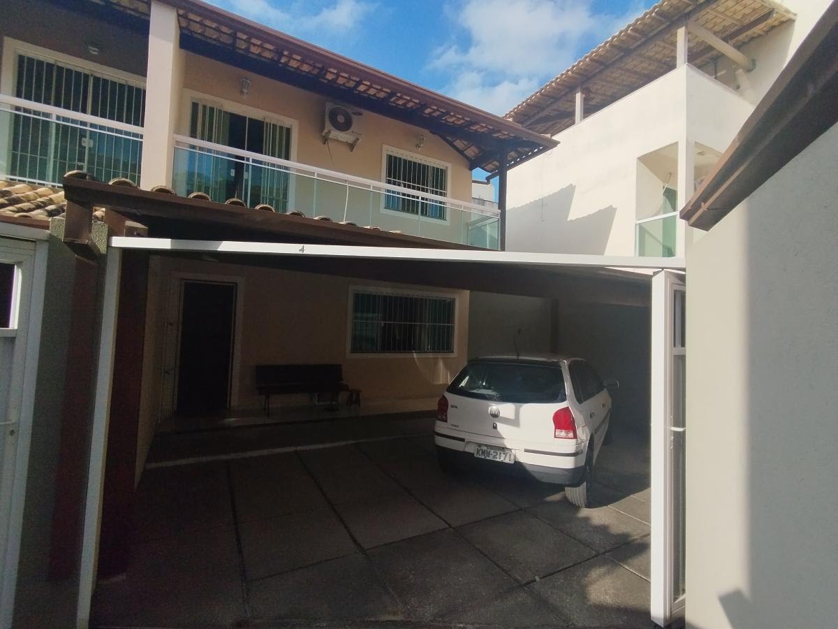 Casa à venda com 3 quartos, 3 banheiros, 2 vagas e 150m² no Jardim Mariléa, Rio das Ostras — foto principal