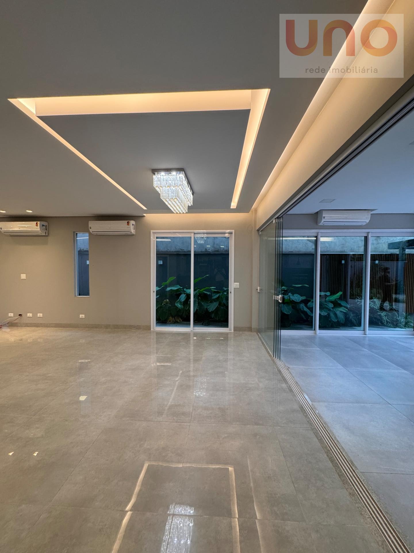 Casa à venda com 4 quartos, 4 suítes, 2 vagas e 308m² no Parque Residencial Maria A Pedrossian, Campo Grande (MS) — foto 17 de 30