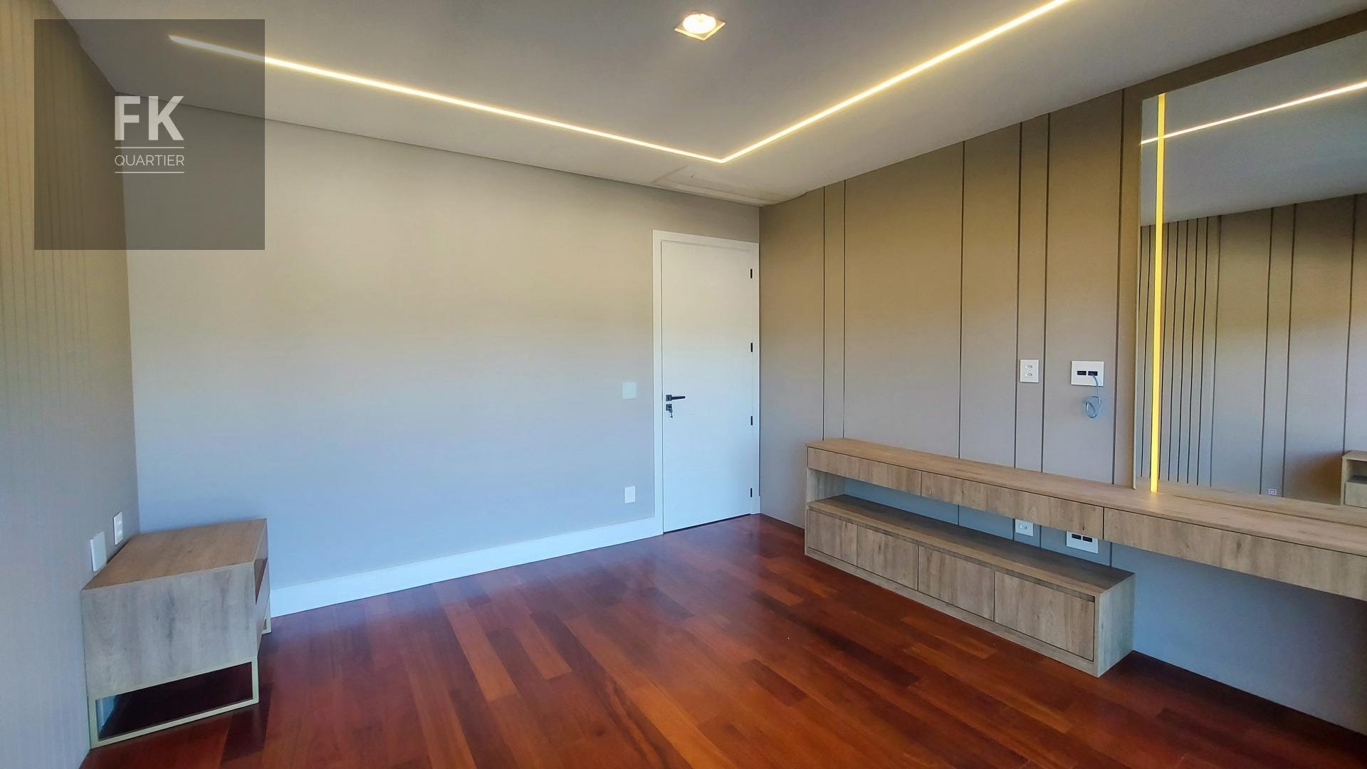 Casa à venda com 4 quartos, 4 suítes, 6 vagas e 540m² no Tamboré, Santana de Parnaíba (SP) — foto 14 de 26