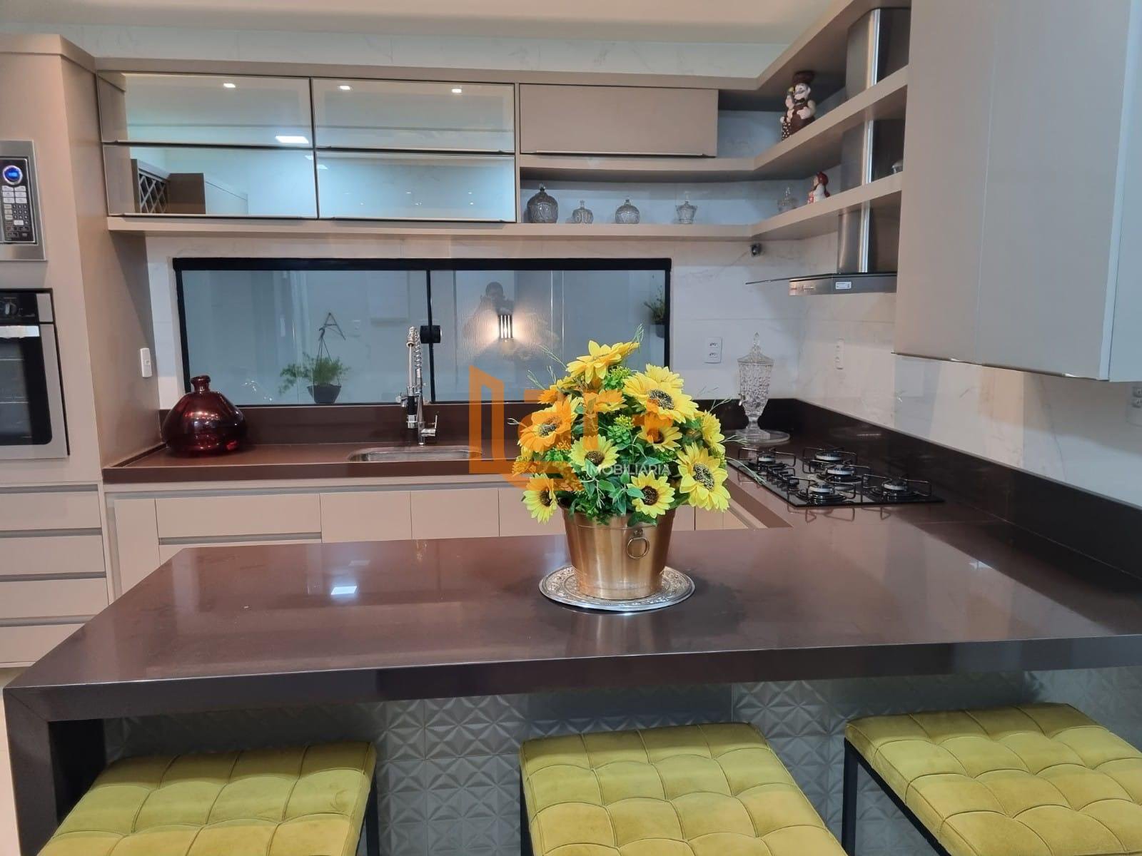 Casa à venda com 5 quartos, 3 suítes, 4 vagas e 275m² no Robalo, Aracaju (SE) — foto 10 de 16