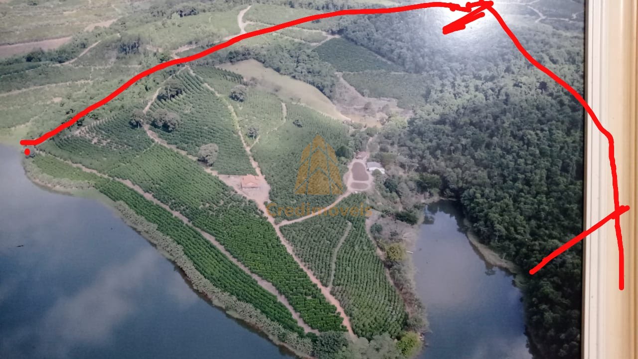 Vista total do sito com demarcação das divisas