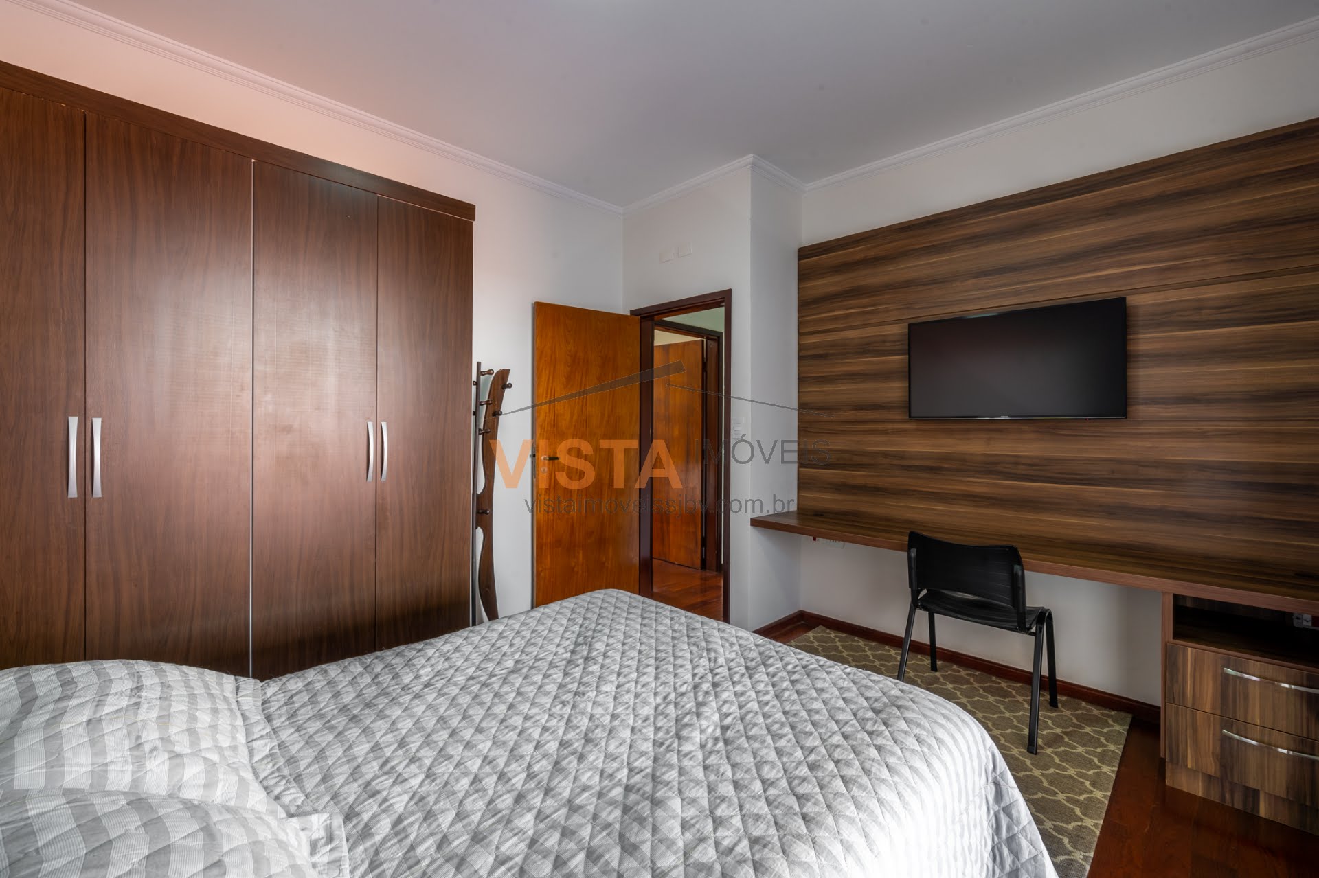 Casa à venda com 3 quartos, 1 suíte, 4 vagas e 300m² no Jardim Priscila, São João da Boa Vista (SP) — foto 10 de 13