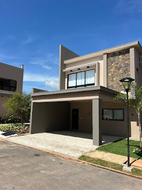 Lindo Sobrado no condomínio Village Residence! 