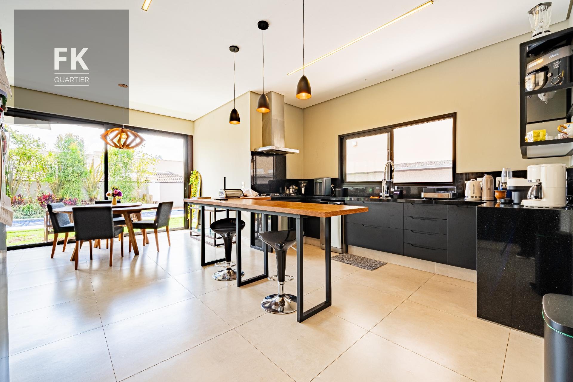 Casa à venda com 4 quartos, 4 suítes, 4 vagas e 375m² no Alphaville, Santana de Parnaíba (SP) — foto 18 de 30