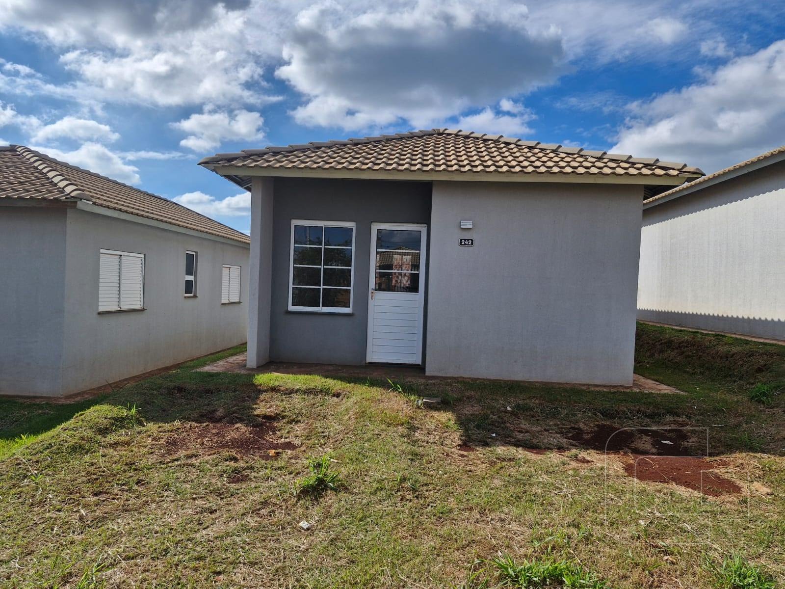 Casa à venda com 2 quartos, 1 banheiro e 1m² no Conjunto Bem Viver, Arapongas — foto principal