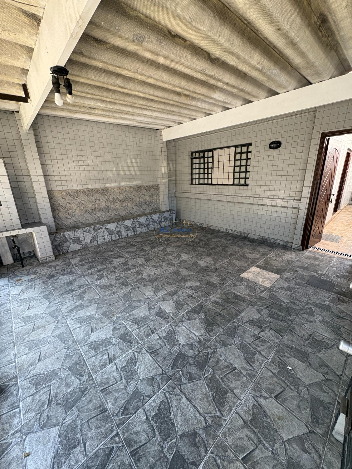 Casa à venda com 1 quarto, 1 banheiro, 2 vagas e 62m² no Guilhermina, Praia Grande (SP) — foto 25 de 26