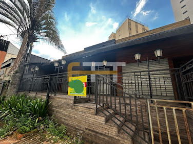 Casa Comercial em Cambuí  -  Campinas