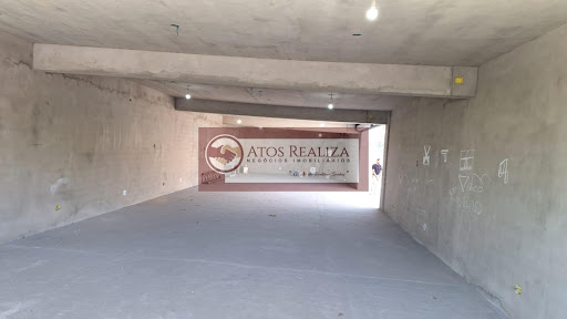 Galpão para Alugar no Jardim Santa Bárbara, SP – 170m², 2 Banheiros