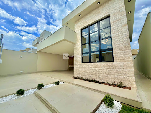 Casa em Loteamento Copacabana  -  Catalão
