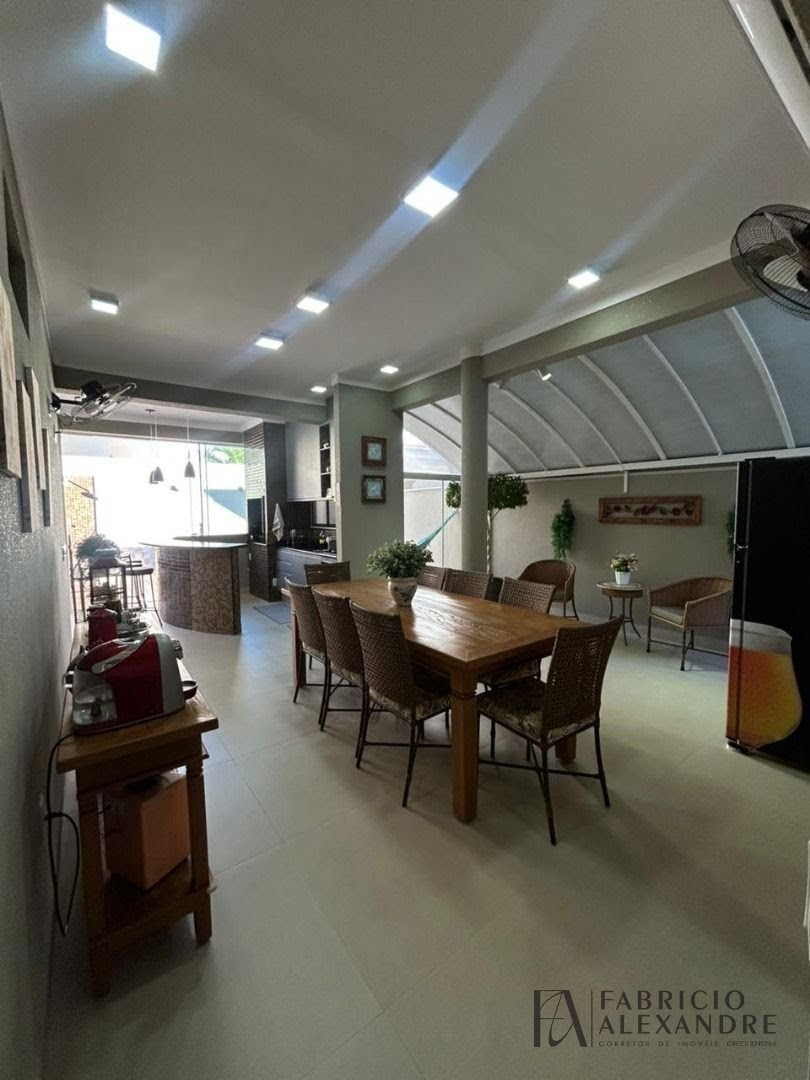 Casa à venda com 4 quartos, 4 suítes, 6 vagas e 350m² no Gaivota I, São José do Rio Preto (SP) — foto 2 de 30