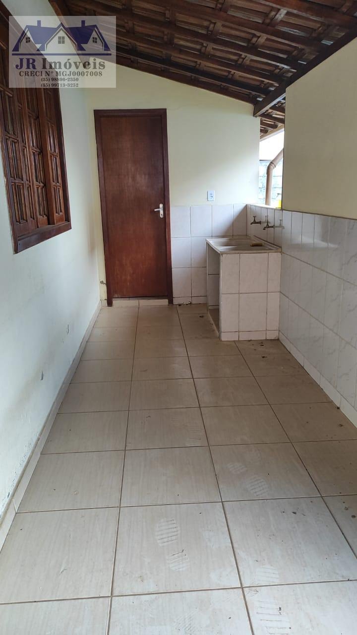Casa à venda com 3 quartos, 2 banheiros, 3 vagas e 100m² no Centro, Piranguinho (MG) — foto 15 de 28