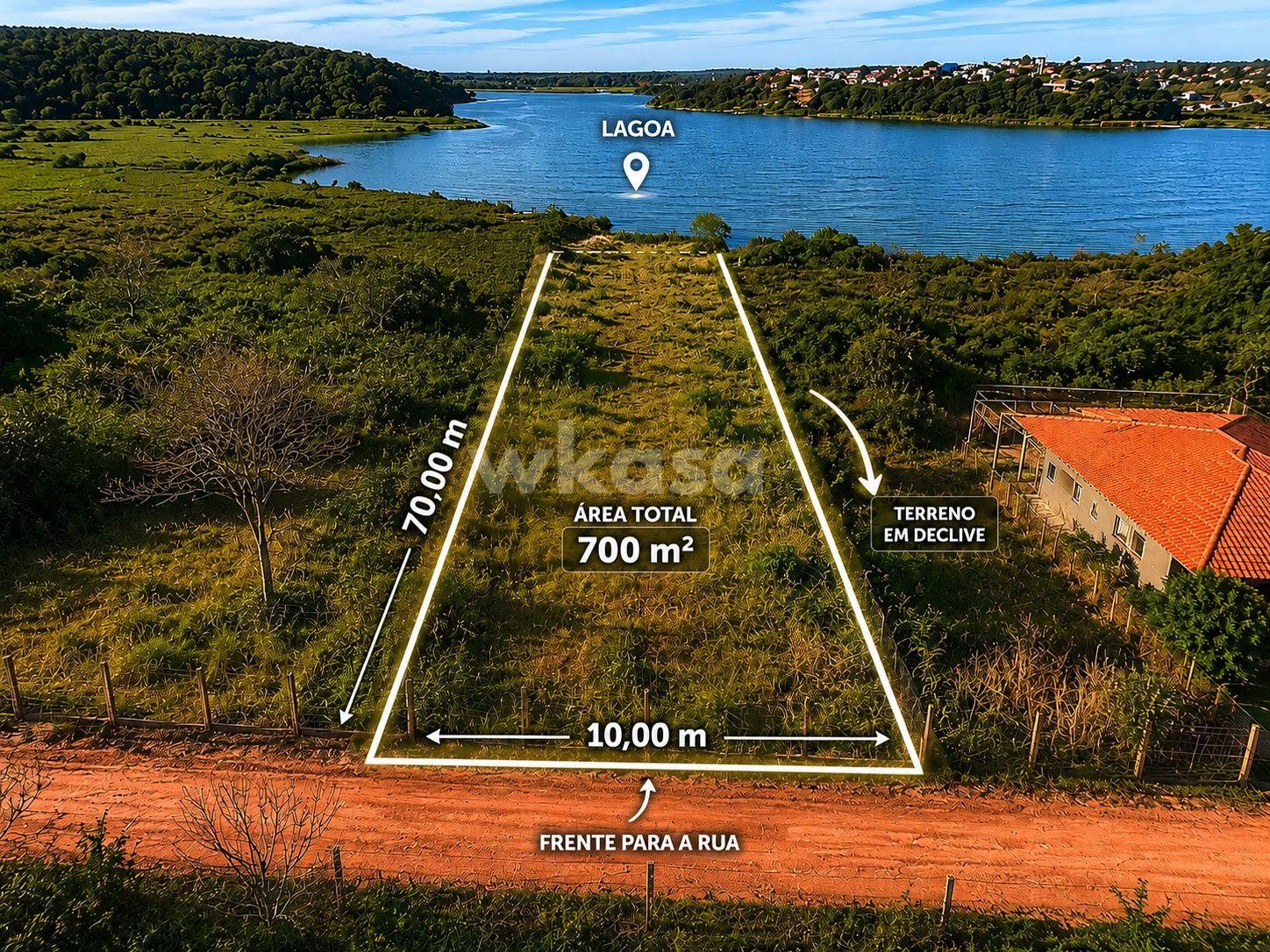  Lote exclusivo com 700m² e fundos para a lagoa no Porto Dourado. Espaço, natureza e um pôr do sol que vale o investimento. 