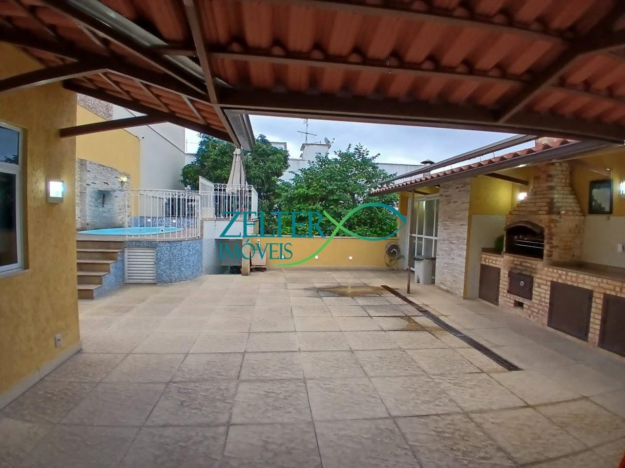 Casa à venda com 5 quartos, 2 suítes, 13 vagas e 373m² no Vila da Penha, Rio de Janeiro (RJ) — foto 23 de 29