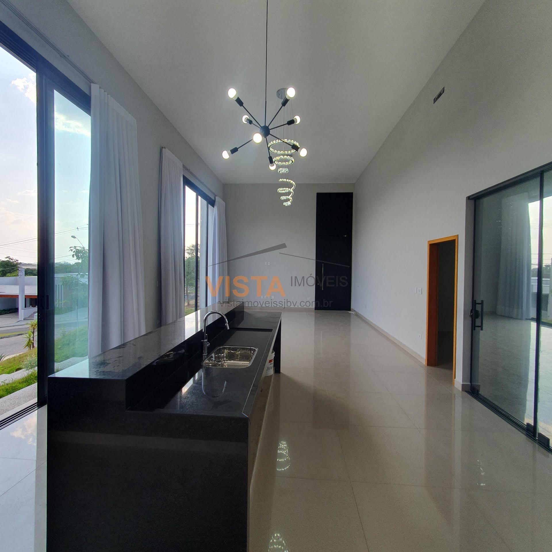 Casa à venda com 3 quartos, 3 suítes, 4 vagas e 420m² no Jardim Vila Rica, São João da Boa Vista (SP) — foto 8 de 28