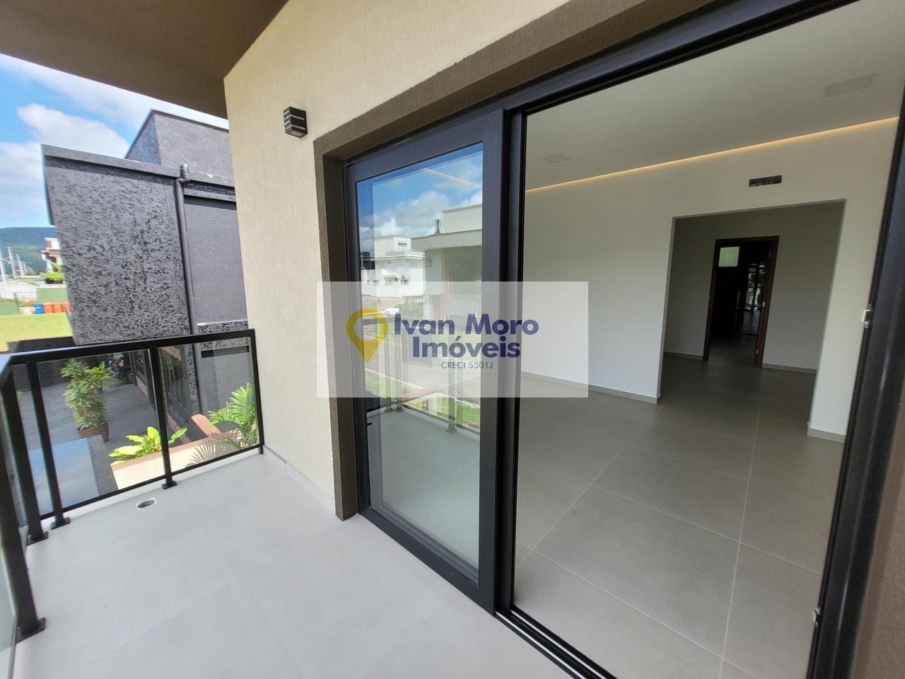 Casa à venda com 4 quartos, 3 suítes, 4 vagas e 270m² no São João do Rio Vermelho, Florianópolis (SC) — foto 15 de 27