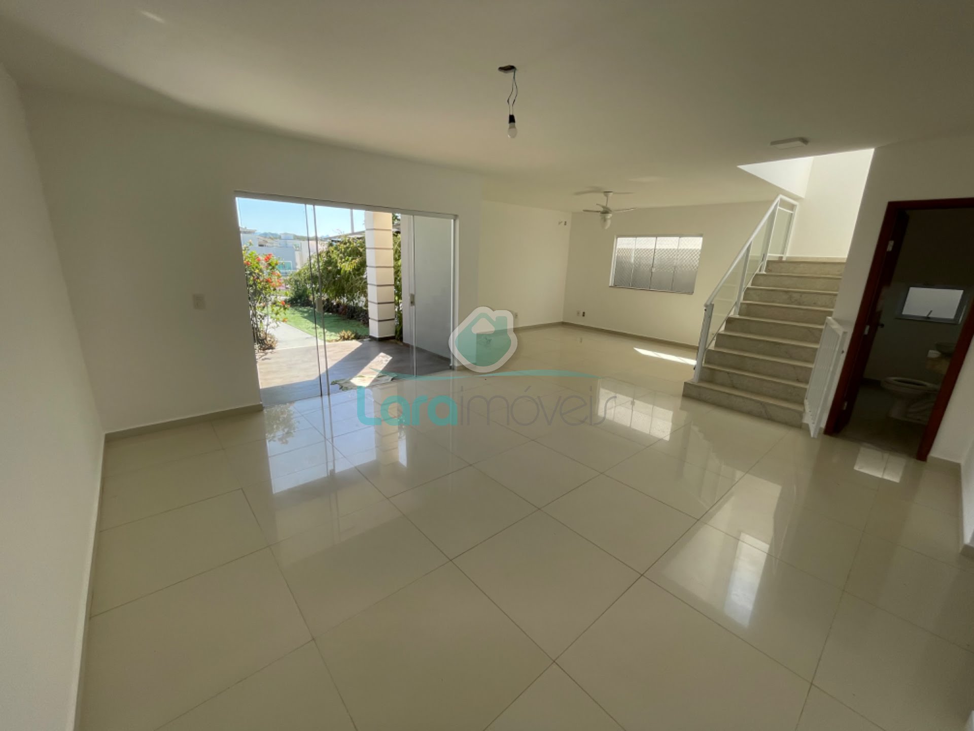 Casa à venda com 3 quartos, 3 suítes, 4 vagas e 182m² no Vale dos Cristais, Macaé (RJ) — foto 4 de 29