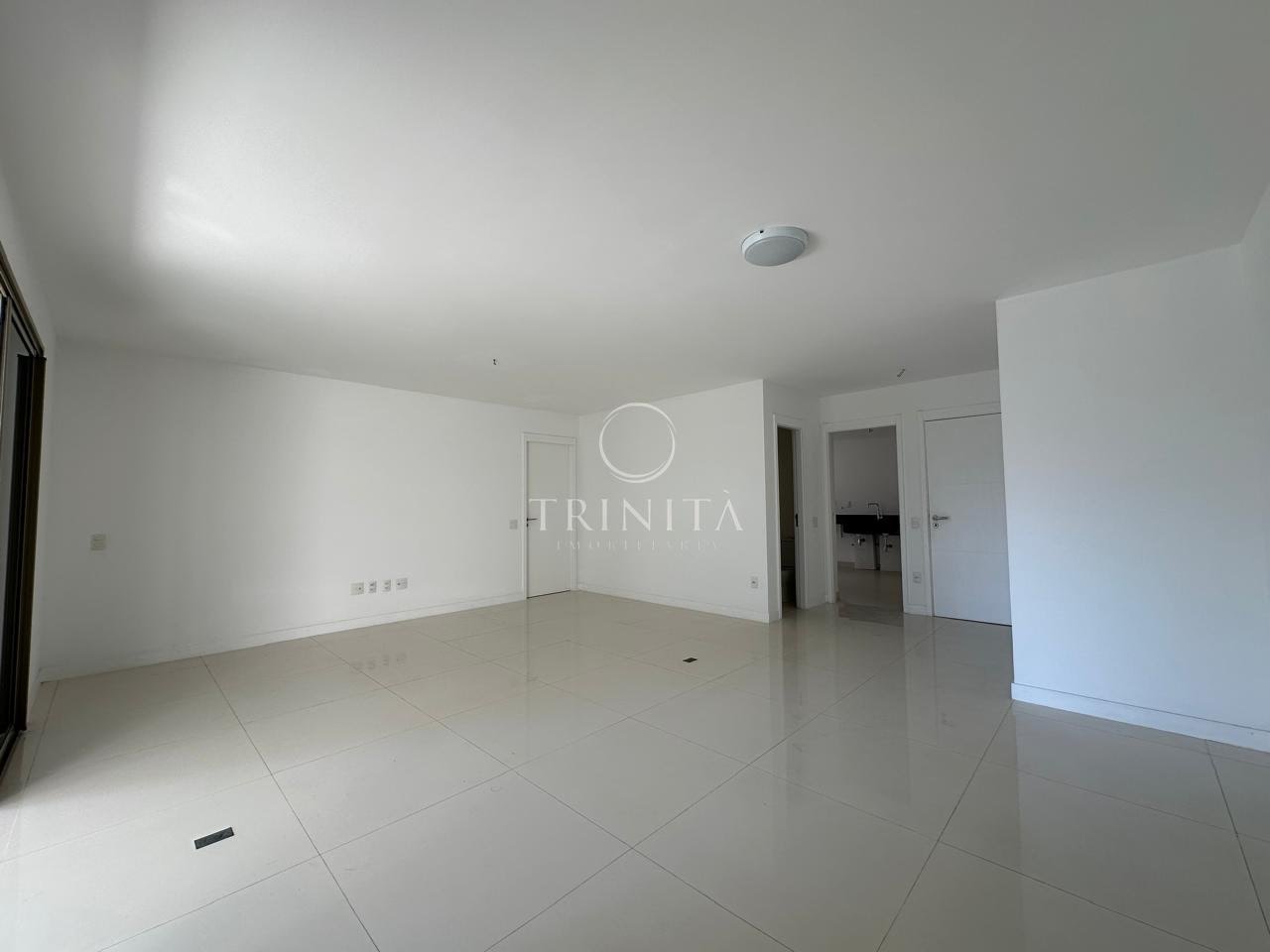 sala-trinitaimobiliaria-orobyornareilhapura