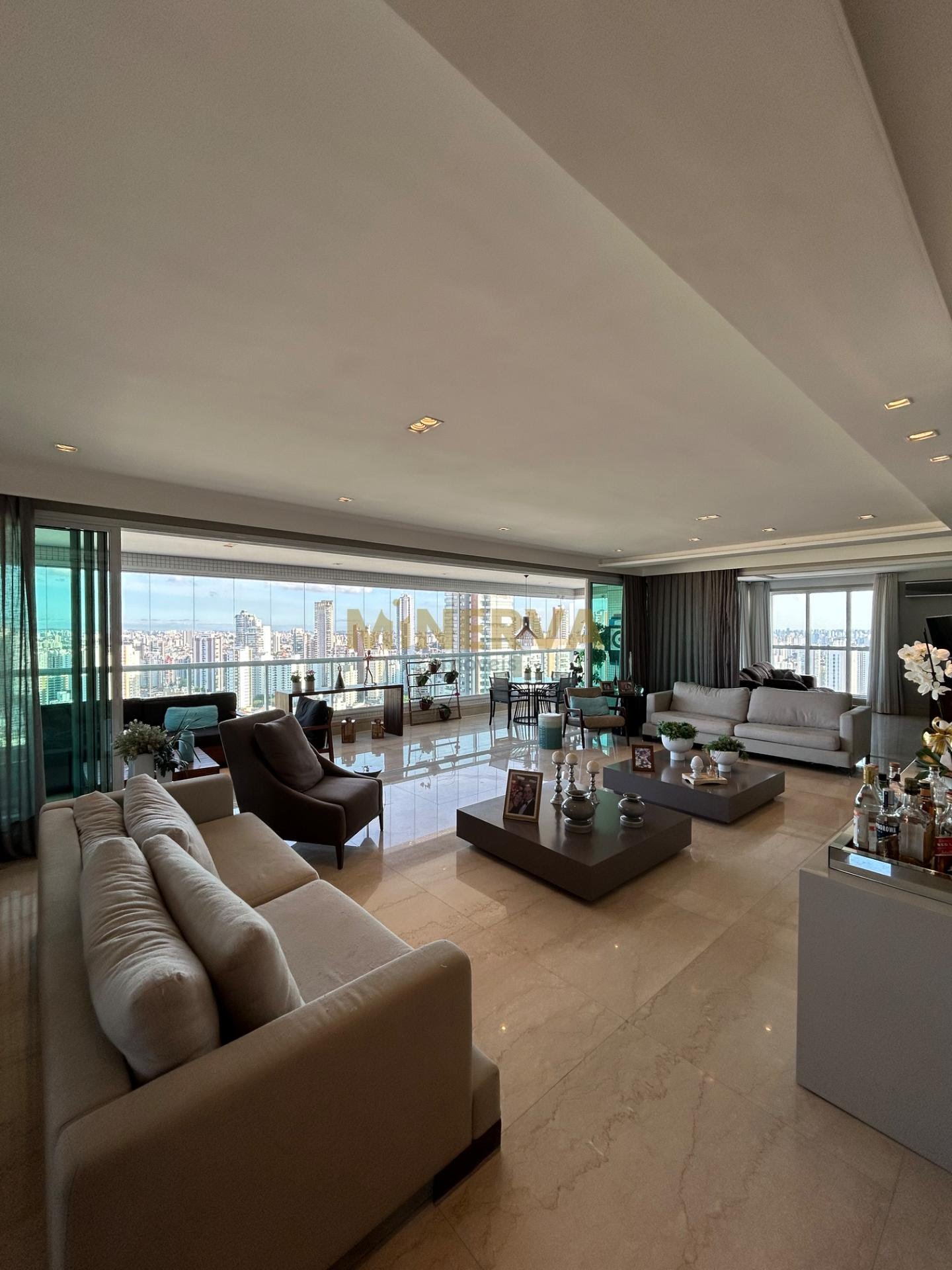 Apartamento à venda com 4 quartos, 6 banheiros, 7 vagas e 423m² no Vila Gomes Cardim, São Paulo — foto principal