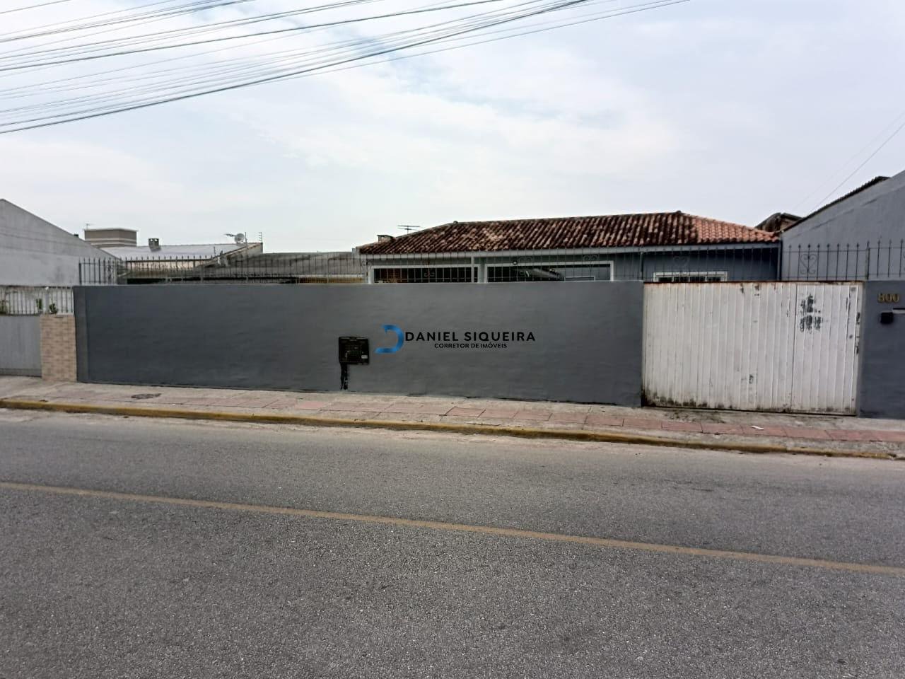 Casa à venda com 4 quartos, 2 banheiros, 4 vagas e 135m² no Centro, Biguaçu (SC) — foto 3 de 13
