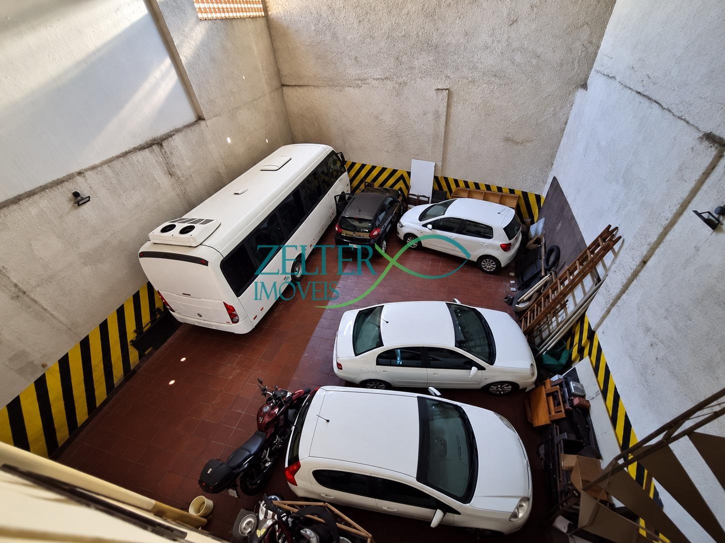 Comercial à venda com 4 banheiros, 8 vagas e 563m² no Vila da Penha, Rio de Janeiro — foto principal