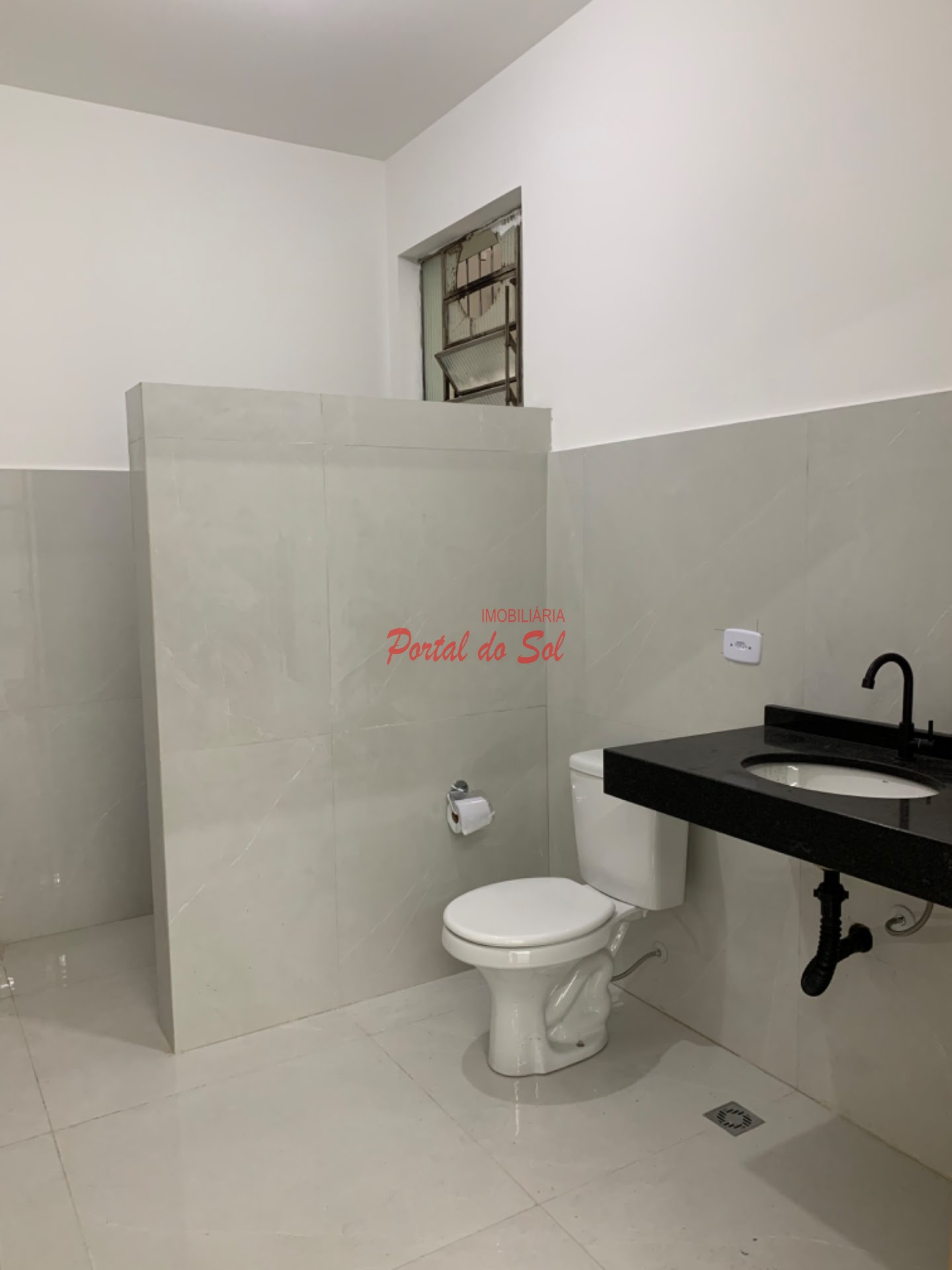 Comercial para alugar com 3 banheiros e 400m² no Centro, Santo Antônio da Platina (PR) — foto 9 de 12