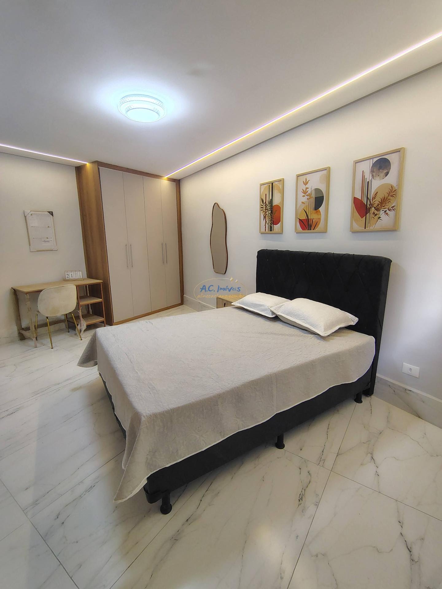 Casa à venda com 3 quartos, 2 suítes, 2 vagas e 157m² no Vila Caiçara, Praia Grande (SP) — foto 2 de 30