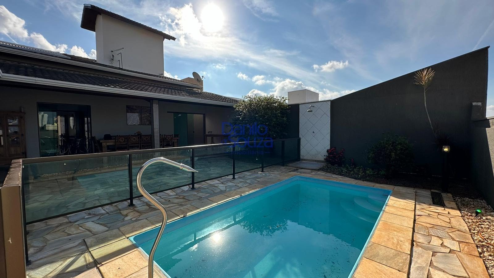Casa à venda com 3 quartos, 1 suíte, 2 vagas e 360m² no Jardim Imperial, Araxá (MG) — foto 15 de 27