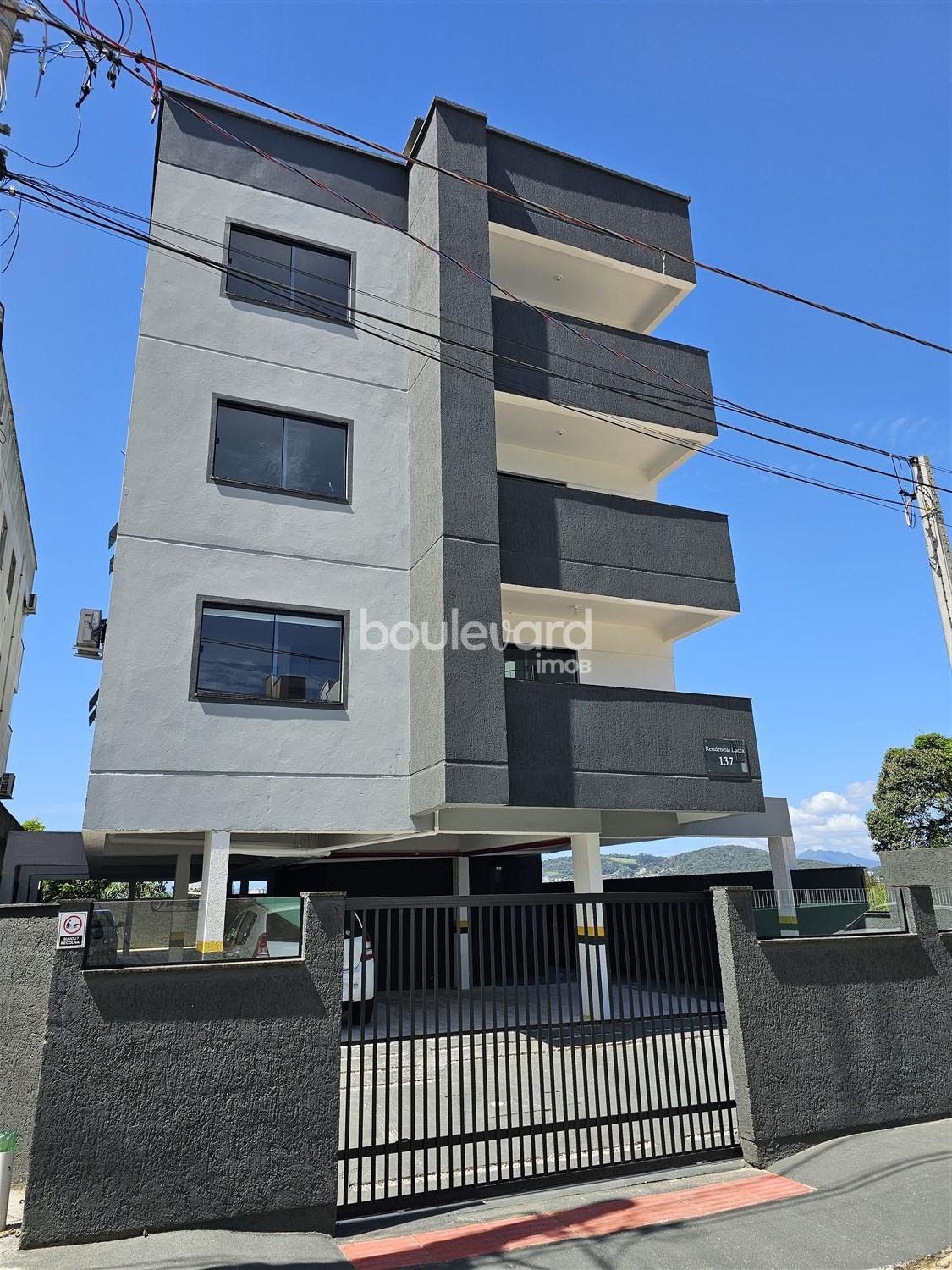 Apartamento à venda com 2 quartos, 1 suíte, 1 vaga e 58m² no Serraria, São José (SC) — foto 2 de 10