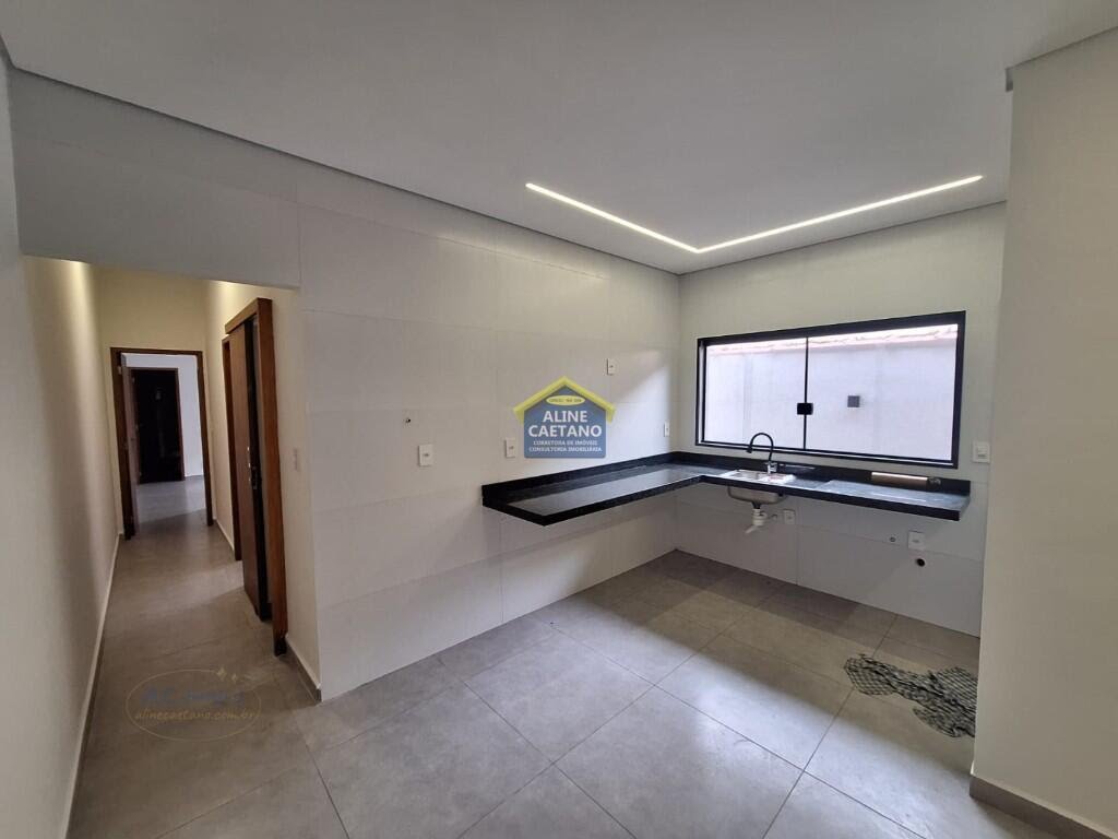 Casa à venda com 2 quartos, 2 suítes, 2 vagas e 140m² no Vila Tupi, Praia Grande (SP) — foto 3 de 18