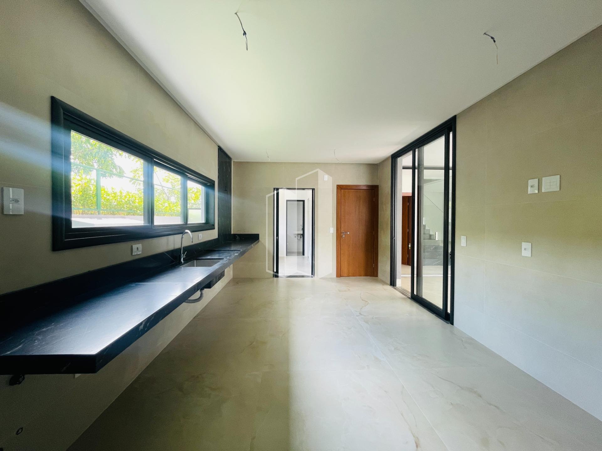 Casa à venda com 5 quartos, 5 suítes, 4 vagas e 380m² no Alphaville Flamboyant Residencial Araguaia, Goiânia (GO) — foto 11 de 24