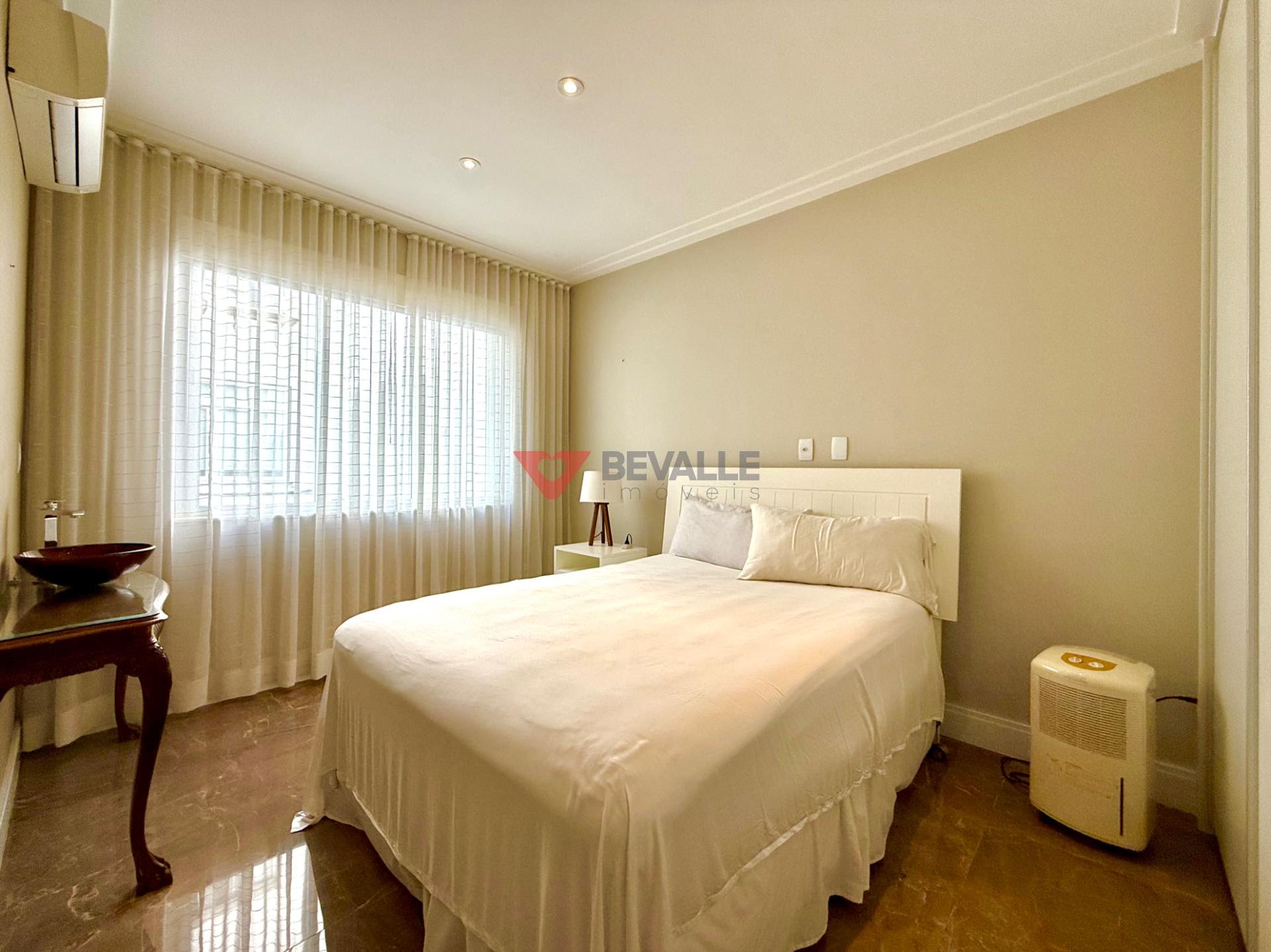 Apartamento à venda com 2 quartos, 2 suítes, 1 vaga e 120m² no Leblon, Rio de Janeiro (RJ) — foto 24 de 30