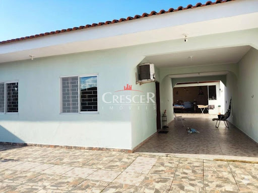 Casa a 300 metros do mar à venda no Balneário Junara