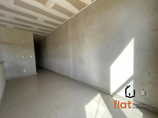 Casa à venda no bairro Providência, Pará de Minas - 2 quartos, suíte, 68m²