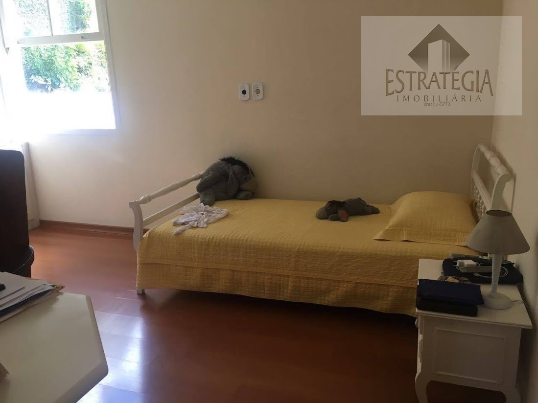 Casa à venda com 4 quartos, 4 suítes, 12 vagas e 750m² no Quarteirão Ingelheim, Petrópolis (RJ) — foto 18 de 23