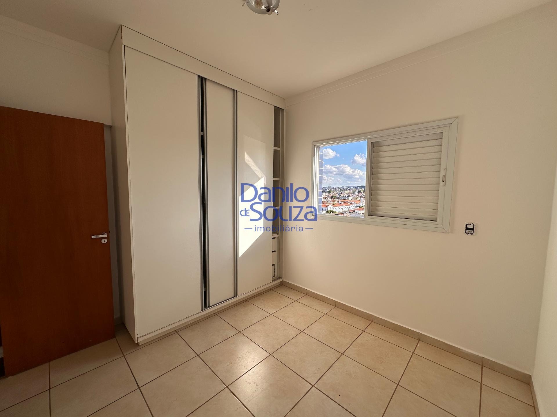 Apartamento à venda com 2 quartos, 1 suíte, 1 vaga e 79m² no Centro, Araxá (MG) — foto 9 de 10