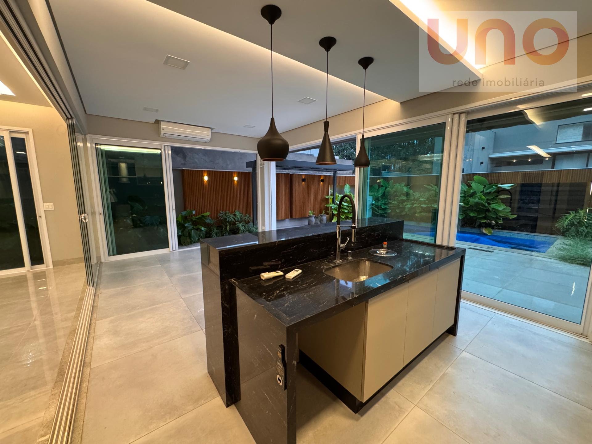 Casa à venda com 4 quartos, 4 suítes, 2 vagas e 308m² no Parque Residencial Maria A Pedrossian, Campo Grande (MS) — foto 25 de 30
