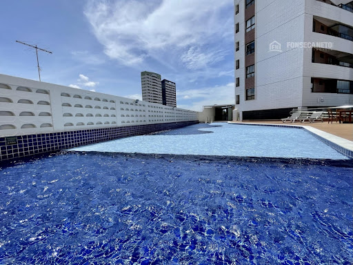 3. Piscina (2).JPEG