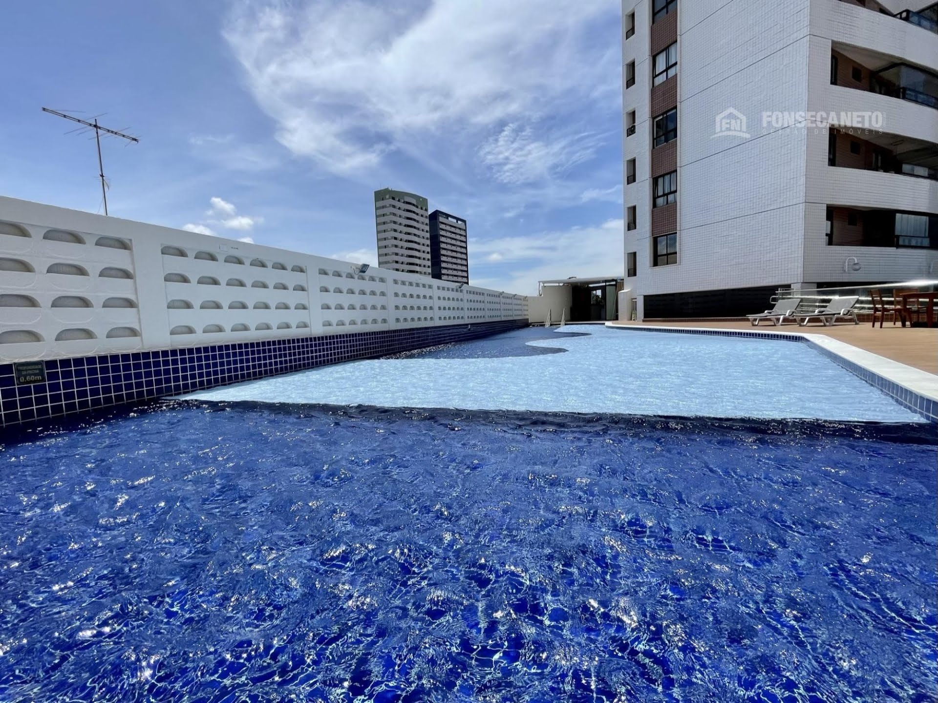 3. Piscina (2).JPEG