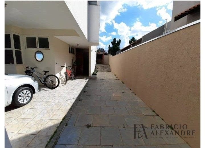 Casa à venda com 4 quartos, 2 suítes, 4 vagas e 320m² no Jardim Tarraf II, São José do Rio Preto (SP) — foto 4 de 15