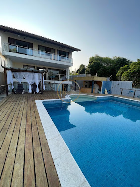 Casa 4 Dormitórios à Venda em Village 3, Porto Seguro, 354m²