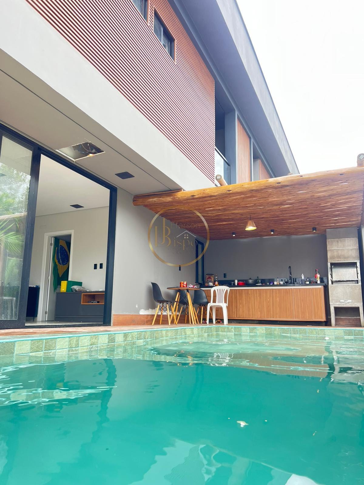 Casa à venda com 3 quartos, 3 suítes, 2 vagas e 234m² no Alto de Pitinga, Porto Seguro (BA) — foto 3 de 21