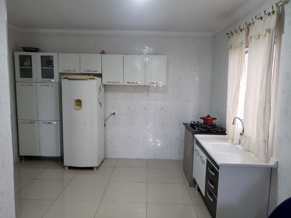 Casa à venda com 4 quartos, 1 suíte e 230m² no Condomínio Country Club, Arujá (SP) — foto 3 de 18